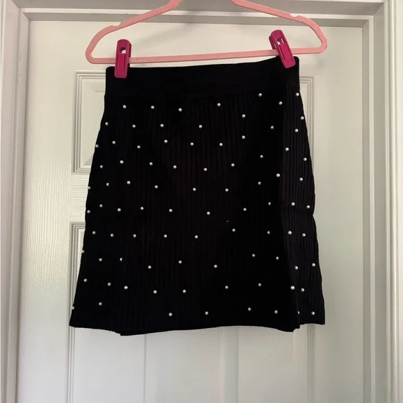 Women’s Knit Two Piece Puff Sleeve Top and Mini Skirt Set - Picture 4 of 11